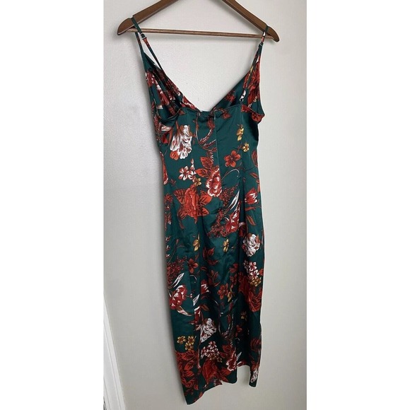 PrettyLittleThing Floral Midi Dress - Picture 5 of 7